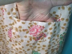Vtg 60s Snap Front House Dress Duster Green Pink Roses on Off White Sz L