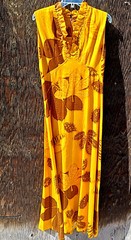 Bright Floral Cotton/Barkcloth Muu Vintage 50-70’s All Sizes Waterfalls