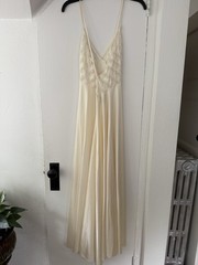 Vintage Lily Of France Ivory Lace Nylon Elegant Nightgown Size Medium
