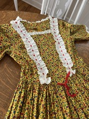 Vintage 70s Prairie Pioneer Teen Or Women’s XS Maxi Dress Cottagecore + Bonnet!