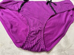 Vtg XOXO 5175-49 Silky Polyester Ribbon Hi-Leg Fuchsia Striped 9/2X Panties