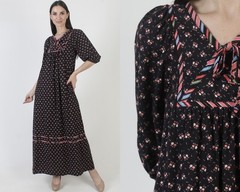 Vintage 70s Black Calico Dress Long Prairie Peasant Boho Wedding Pockets Kaftan