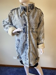 Vintage Acid washed Denim Fleece lined 3/4 Length Coat By Gallery C1980’s Sun