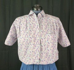 Vtg Licorice S/S White Top w Purple/Pink/Blue Florals Concealed Buttons Size S