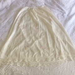 Vintage Deena Lingerie Half Slip Skirt Size Small Nylon Lace Trim Dainty Floral