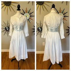 VTG 50/60s White Shirt Dress W/ Floral Embroidered Waist Button Front Top