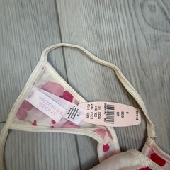 Vintage Victoria’s Secret Heart Print V-String Thong 2001 Y2K Pink Red NWT Small