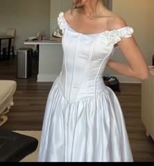 BEAUTIFUL Vintage 1990s Basque Waist Moonlight Wedding Dress Fits Like A 6
