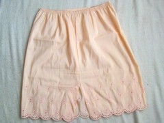 Vintage 1950-60’s Barbizon 21″ Orange Tafredda Embroidered Half Slip Size Large