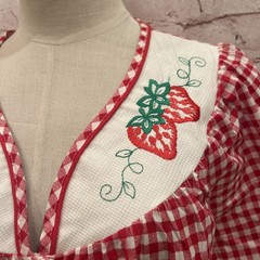 Vintage Simply Basic Duster House Coat Robe Womens Small Strawberries NEW