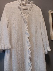 Vtg Miss Elaine Victorian Eyelet Robe Womens L White Ruffled Snap Tall 54″ Long