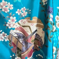 Vintage Made in Japan 100% Silk Kimono Robe Turquoise Floral Gold Accent onesize