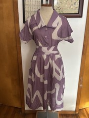 VINTAGE: LESLIE FAY *UNION MADE Geometric Shirt Dress Sz.S/M (LILAC-WHITE)