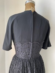 True Vintage 1950’s L’Aiglon Black Party Dress Full Skirt Silk Crepe & Lace S