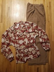NOS Vintage 1970s SEPARATE TIMES Womens Polyester Belted Top & Pant Set L /16