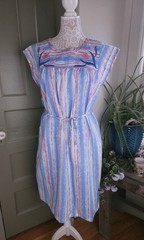 Smart Time Vintage Poly Cotton Embroidered Tulip Spring House Dress Medium
