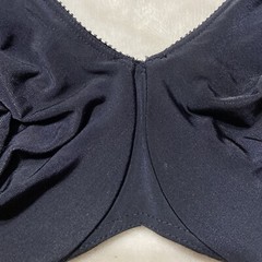 Olga~Vintage~Bra~Size 38DD~Underwire~Mesh Cup~Adjustable~35009~Black~EUC