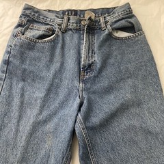90s Gap Loose Fit Jeans Made in USA Size 10 Long Medium Wash 28×31.5 Inches YKK