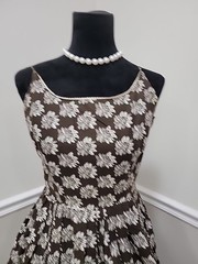 Vintage Cotton Floral Dress Full Skirt Retro 50s/ Mid Century Style