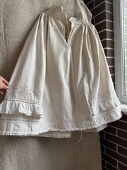 Vintage embroidered Romanian embroidered folk skirt with jewelry details