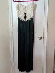 Scott McClintock Formal Emerald Green and Ivory Dress with Off Shoulder Size 8