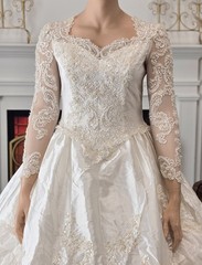 Mary’s Vintage 80s 90s White Long Sleeve Beaded Ruffle Quince Wedding Dress 16