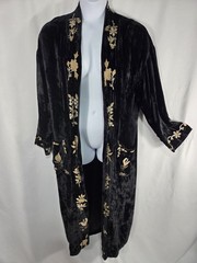 Vintage Women’s Embroidered Crushed Velvet Long Robe Coat Duster Size Large/XL