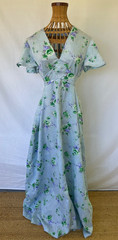 Lovely flowing vintage 70s floral maxi tea dress