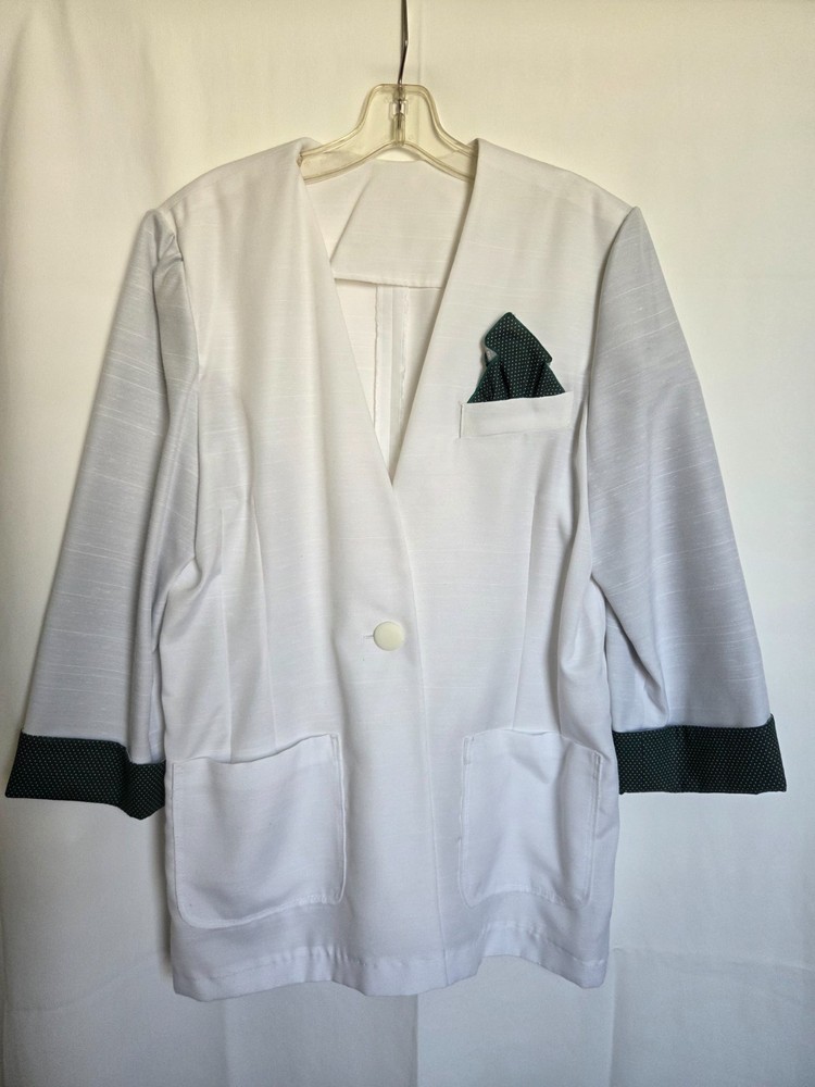 Vintage Women’s White Blazer Seamstress Home Sewn Green Cuffs Pocket Accent