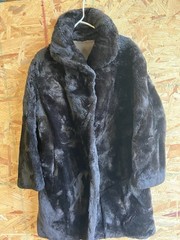 vintage womans fur coat 1970s needs some work no tag old clothing