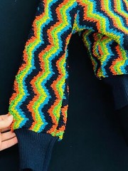 Vintage 1970s colorful rainbow stripe sweater chevron color block crop top shirt