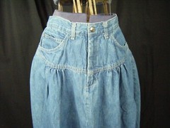 CANDIES Vtg 90s Blue Denim Western Cut Skirt-Waist 26.5″