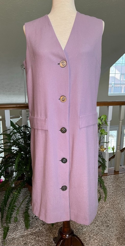 Vintage Lilac Sleeveless V-neck Straight Shift Dress, Modern Size 10/12 Jackie O