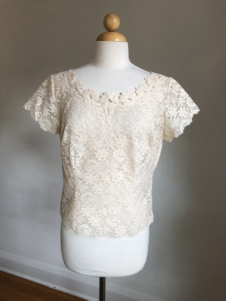 STUNNING VTG SAKS FIFTH AVENUE Ivory Lace Short Sleeve Top Blouse SZ 34