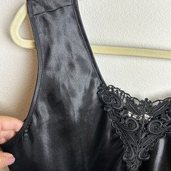 Vintage Escapades Black satin camisole dainty coquette girly blouse size: L