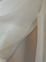 1950s Ivory Lace Peignoir Robe with Pink Trim – Sheer Chiffon Bishop Sleeves Med