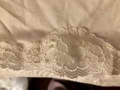 Vintage Mel-Lin 1/2 Slip Ivory Lace Hem 26/28 Waist 32/42 Length 32”