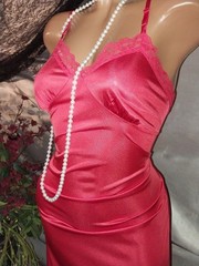 VTG SILKY NYLON SHIMMERY PINCH PLEAT BODICE PIN UP GAL DRESS SLIP LONG N LACY S