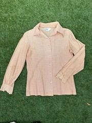 QUEEN CASUALS – VINTAGE 1970s 70s GREEN LONG SLEEVE STRETCH KNIT BUTTON-UP –