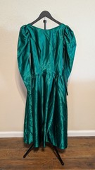 Vtg 80’s House of Bianchi emerald green satin long sleeve dress , grown size 10