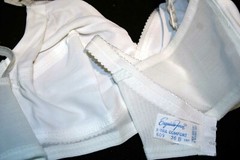 36 B VTG 60s 70s NOS Nylon Bra Double Knit Comfort Stretch Exquisite Form P609