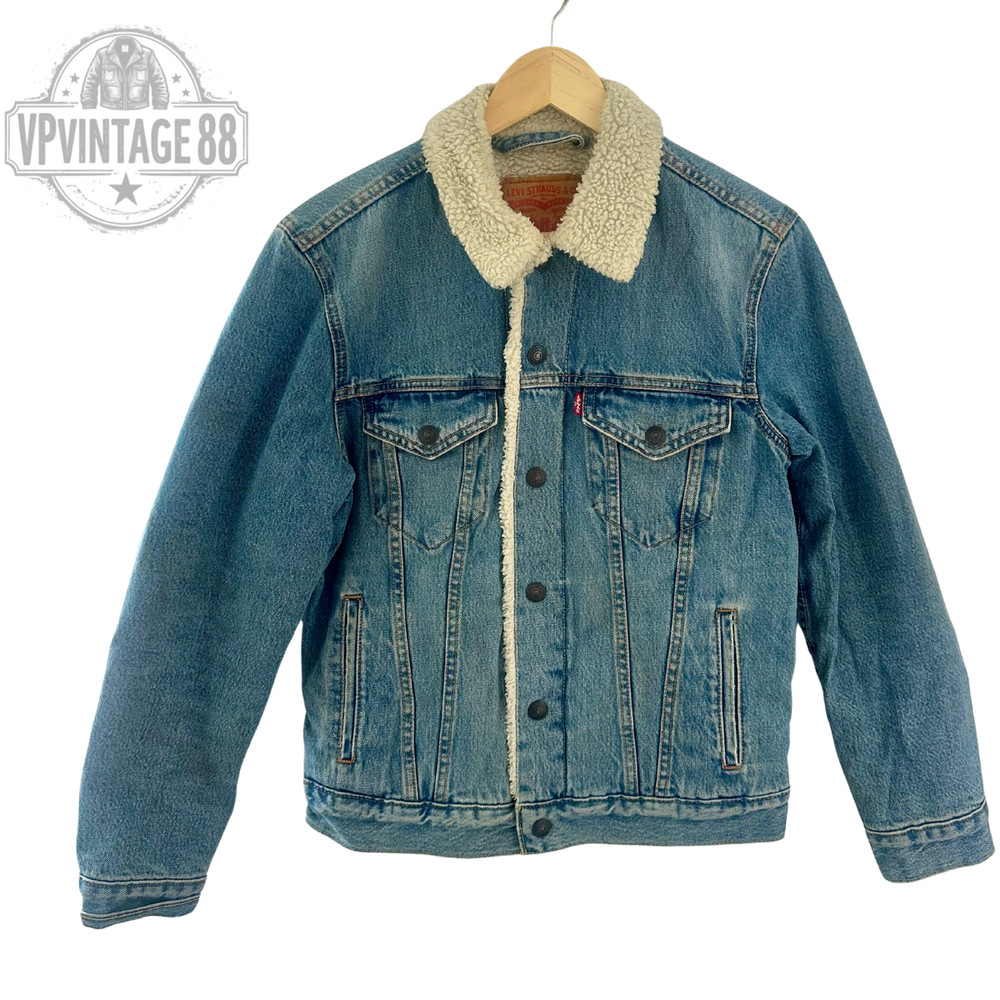 Vintage Levi’s Women’s Blue Sherpa Lined Denim Jean Trucker Jacket