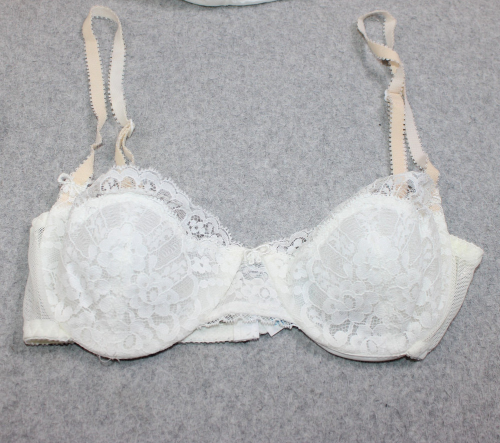Vintage Olga Bra 32B Women White Lace Ruffle Sheer 90s Underwire Sexy NEW USA