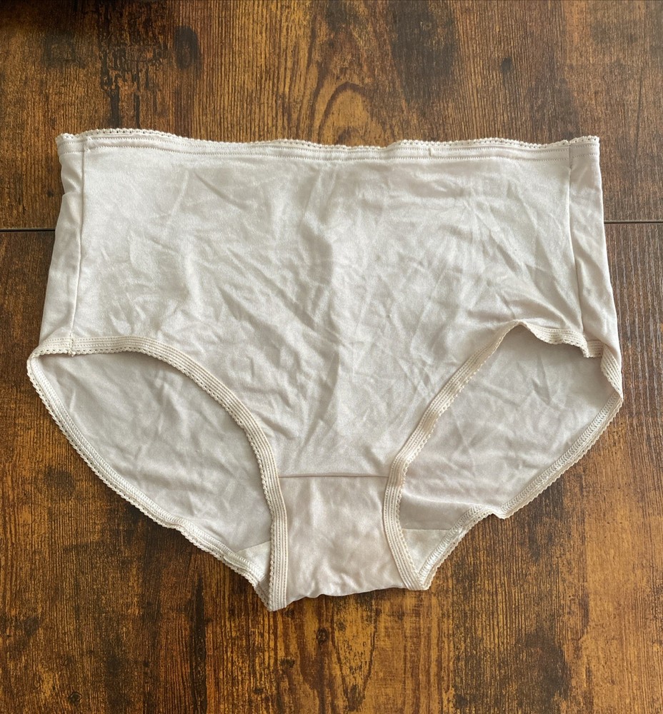 VINTAGE WARNERS Shinny Beige Panties Style 206 Size Large