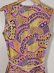 VTG Dress Cape Cod Casuals Women’s 14 1/2 Gold Pink Psychedelic Floral Belted