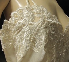 Vtg Lord & Taylor Lingerie Ivory Satin & Lace Negligee NightGown size Medium NWT