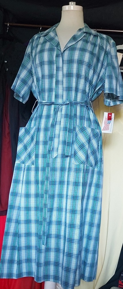1950s/60s A Nancy Frock Housedress Short Sleeve Zip Front pockets Vintage 18 1/2