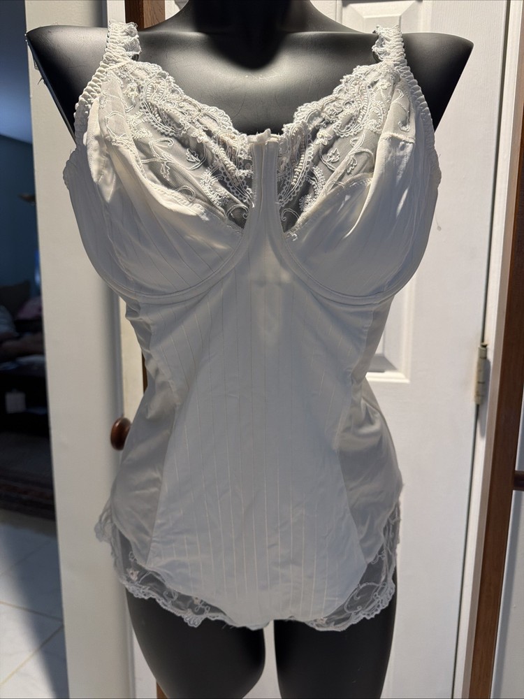 Chantelle French Lingerie 42DD Shaping Bodysuit Ecru Lace Wire Cup 323 3377 Vint