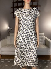 Vintage 1950s Cotton Pattern Fitted Day House Hourglass Fitted Dress Cap Sleeve
