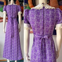 Vintage NOVELTY DRESS 1960s Babydoll Puffed Sleeves Purple Print Kidcore XS / S